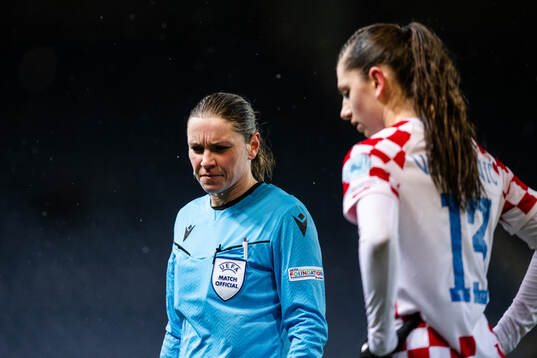 Referee Veronika Kovarova