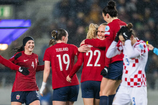Tuva Hansen, Elisabeth Terland and Sophie Roman Haug of