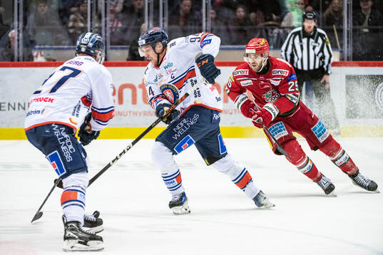 Växjös Joel Persson och MoDos Sam Vigneault