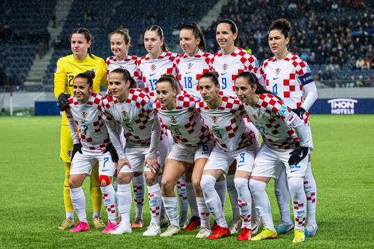 The starting eleven of Croatia, from the top left; Ana