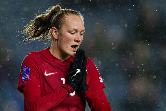 Frida Leonhardsen Maanum of Norway looks dejected