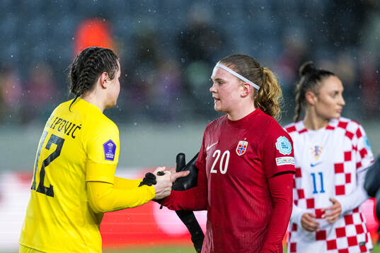 Ana Filipović of Croatia and Signe Gaupset of Norway