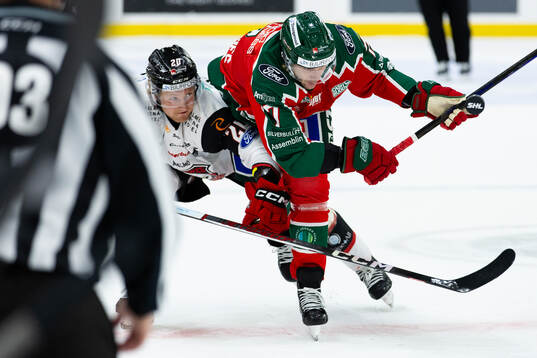 Malmö Redhawks Thomas Berg Paulsen och Frölundas Henrik