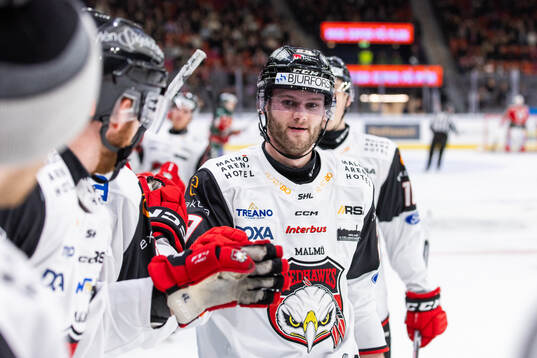 Malmö Redhawks Kim Rosdahl jublar