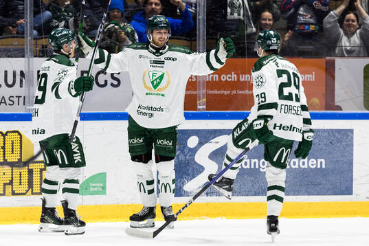 Färjestads Marcus Westfält jublar