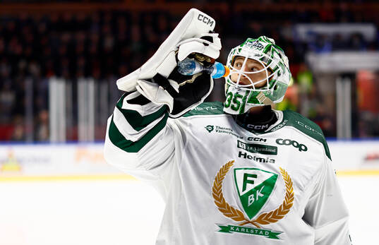Färjestads målvakt Carl Lindbom