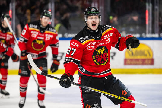Luleås Oskari Laaksonen jublar