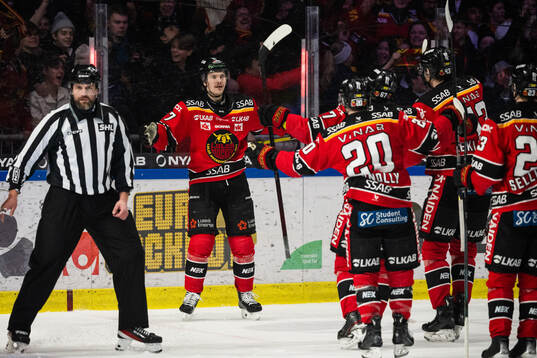 Luleås Oskari Laaksonen jublar