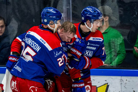 Oskarshamns Olli Palola lämnar planen
