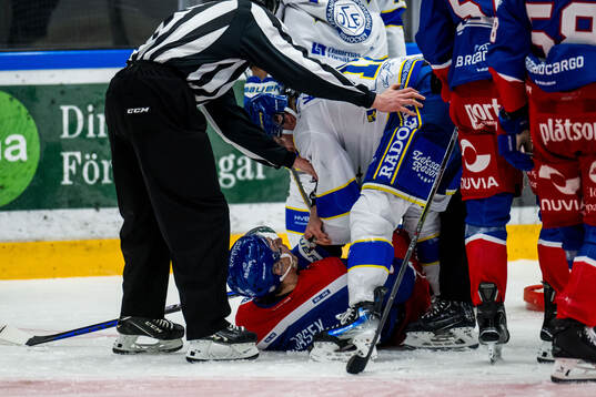 Oskarshamns Lukas Jasek och Leksands Martin Karlsson