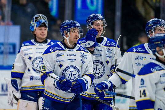 Leksands Max Veronneau jublar