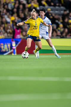 Hanna Bennison of Sweden and Amela Krso of Bosnia and