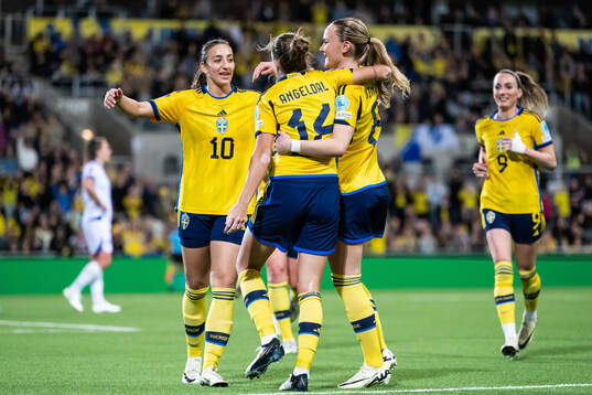 Filippa Angeldahl of Sweden celebrates with Rusul Rosa