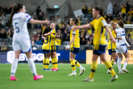 Monica Jusu Bah and Josefine Rybrink of Sweden celebrates