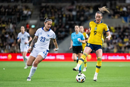 Aida Hadžic of Bosnia and Herzegovina and Kosovare Asllani