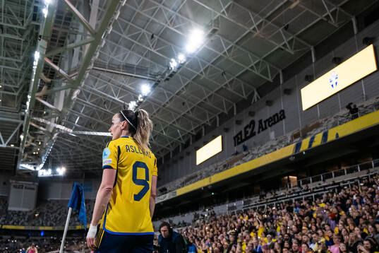 Kosovare Asllani of Sweden