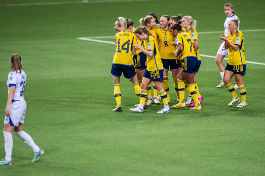 Matilda Vinberg of Sweden celebrates with team mates