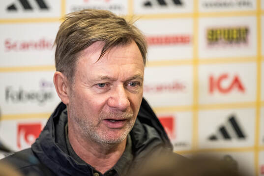 Head coach Peter Gerhardsson of Sweden