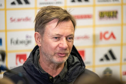 Head coach Peter Gerhardsson of Sweden