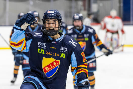 Djurgårdens Alice Östensson jublar