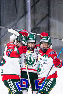 Frölundas Michelle Karvinen jublar