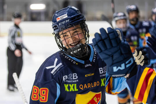 Djurgårdens Nicole Hall jublar