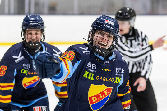 Djurgårdens Sara Säkkinen jublar