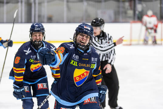 Djurgårdens Sara Säkkinen jublar