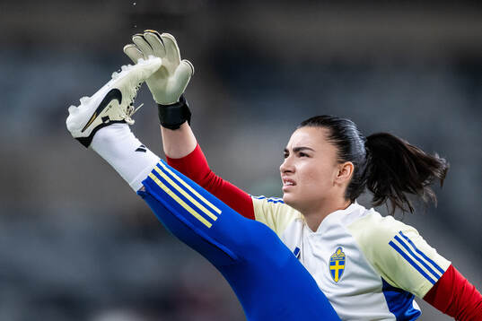 Goalkeeper Zecira Musovic of Sweden