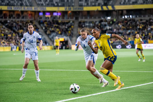 Gloria Sliskovic of Bosnia and Herzegovina and Madelen