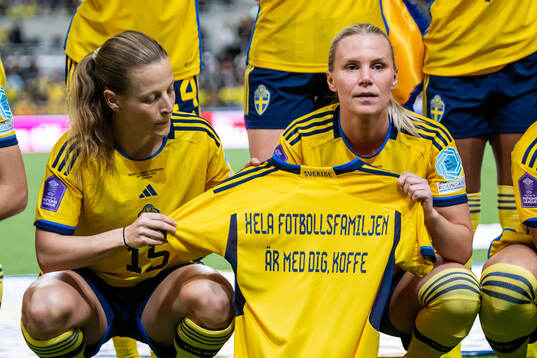 Anna Anvegård and Josefine Rybrink of Sweden pose for a