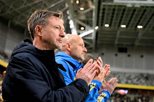 24022 Head coach Peter Gerhardsson of Sweden