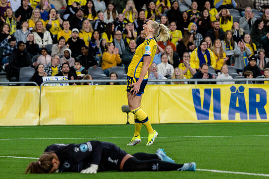 Stina Blackstenius of Sweden reacts