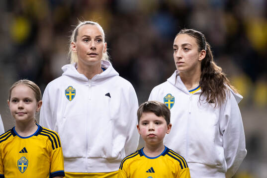 Stina Blackstenius and Rusul Rosa Kafaji of Sweden