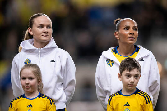 Matilda Vinberg and Madelen Janogy of Sweden