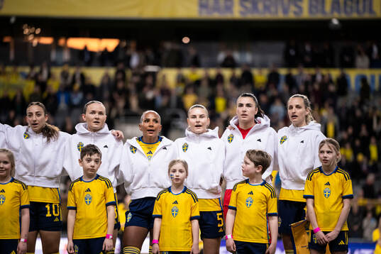 Rusul Rosa Kafaji, Matilda Vinberg, Madelen Janogy, Amanda