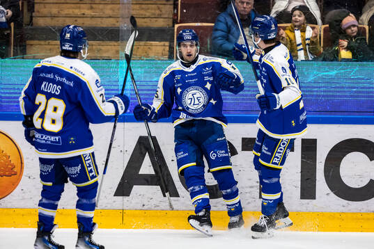 Leksands Max Veronneau jublar