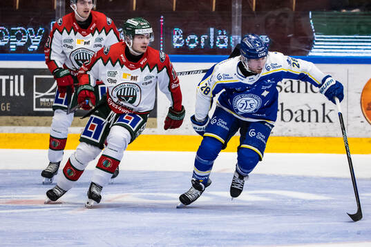 Frölundas Linus Öberg och Leksands Justin Glenn Kloos