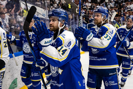 Leksands Oskar Lang jublar