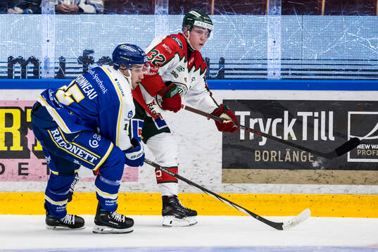 Leksands Max Veronneau och Frölundas Noah Hasa
