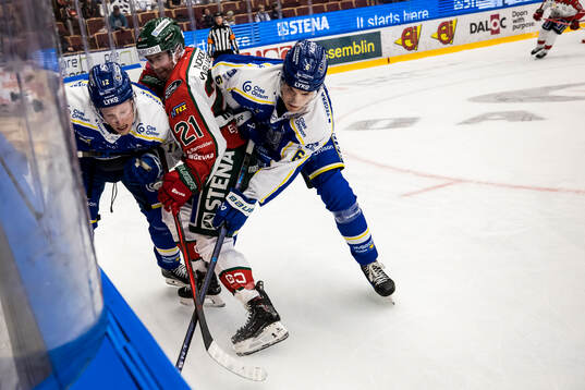 Leksands Kalle Östman och Frölundas Jere Innala och