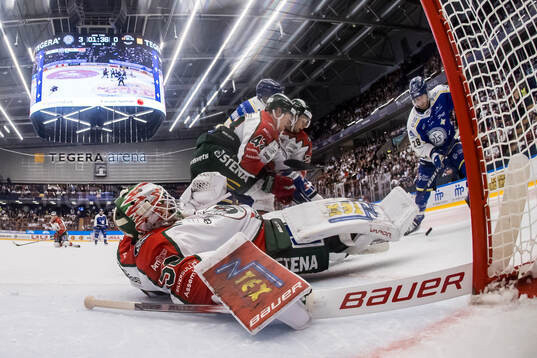 Frölundas målvakt Frans Tuohimaa och Leksands Justin