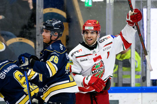 HV71s Joonas Nättinen deppar och MoDos Josh Dickinson