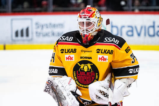 Luleås målvakt Joel Lassinantti deppar