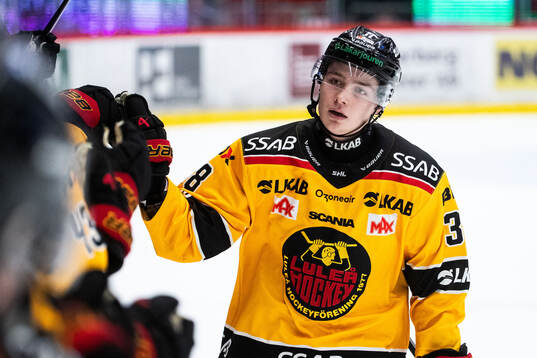 Luleås Olli Nikupeteri jublar