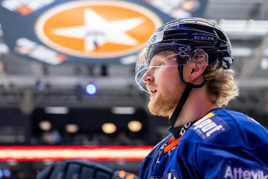 Växjös Joachim Blichfeld jublar