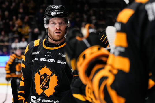 Skellefteås Oscar Lindberg jublar