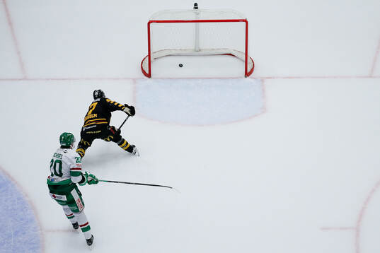 Skellefteås Pär Lindholm gör mål med 0,3 sekunder kvar