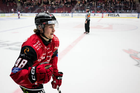 Malmö Redhawks Lauri Pajuniemi jublar
