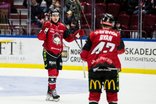 Malmö Redhawks Janne Kuokkanen jublar
